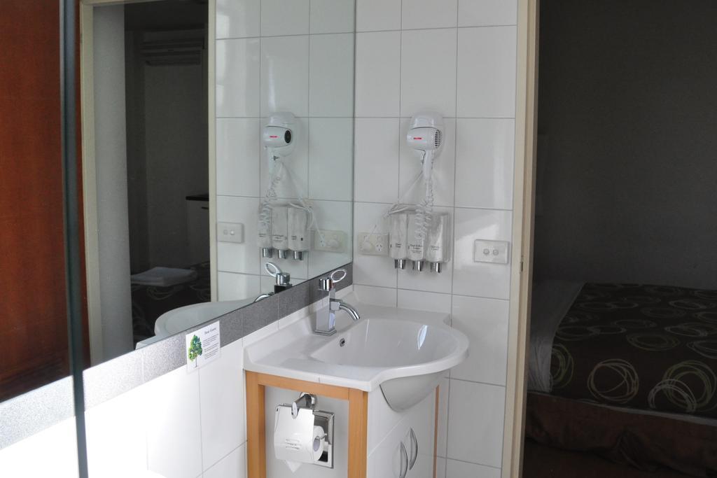 Yti Garden Hotel Melbourne Bagian luar foto